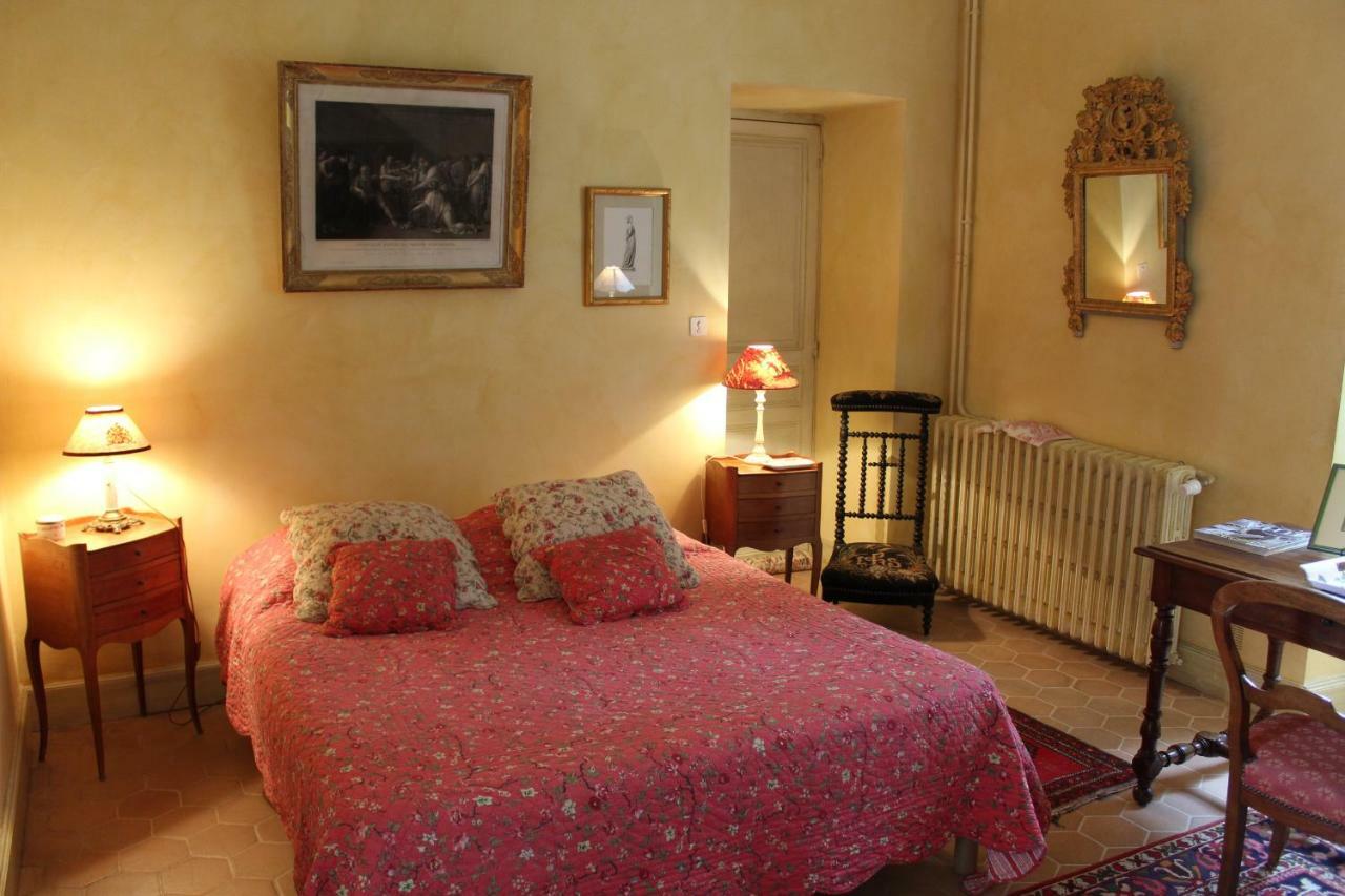 Bed and breakfast Château La Gentilhommière du Puits Notre-Dame 30 rue de l'église 24110 Saint Léon sur l'Isle Extérieur photo